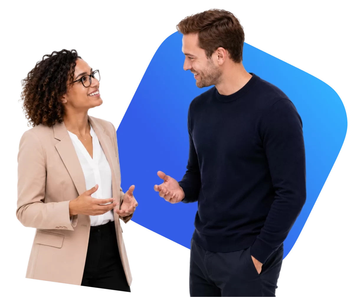 Deux collaborateurs Rhizome IT échangeant avec le sourire